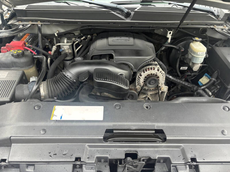 2011 GMC Yukon XL SLE