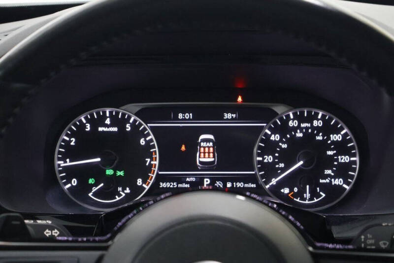 2024 Nissan Pathfinder SL