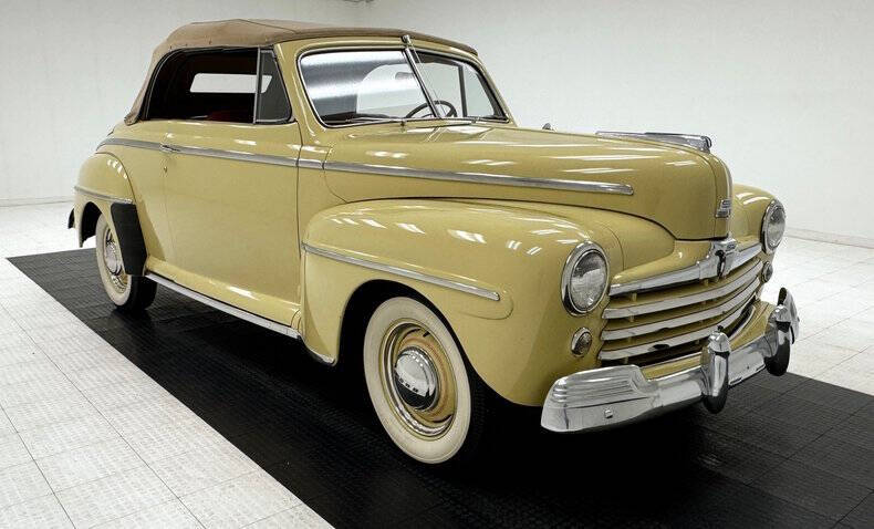 1947 Ford Super Deluxe