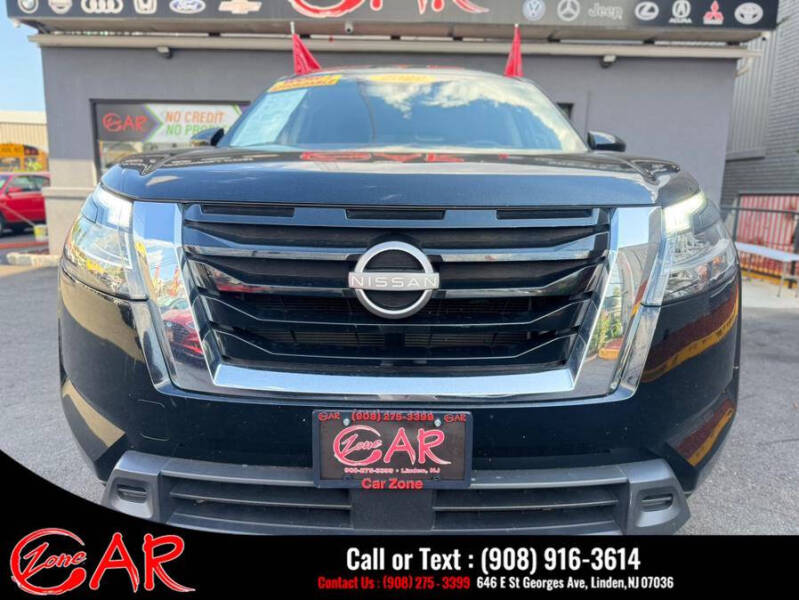 2022 Nissan Pathfinder SV