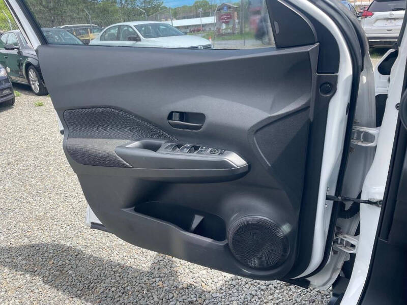 2020 Nissan Kicks S