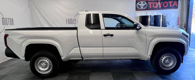 2024 Toyota Tacoma SR