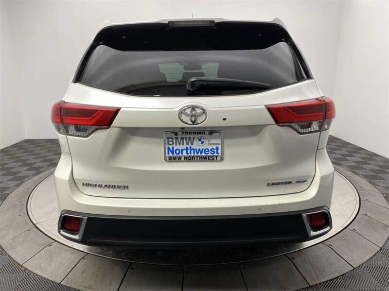 2017 Toyota Highlander