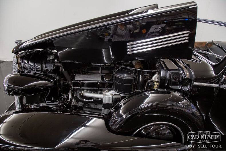 1937 Cadillac Series 85