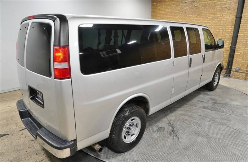 2017 Chevrolet Express LT 3500