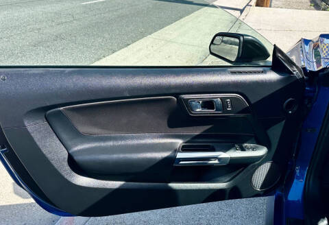 2017 Ford Mustang V6
