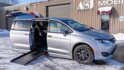 2019 Chrysler Pacifica for sale at A&J Mobility in Valders WI