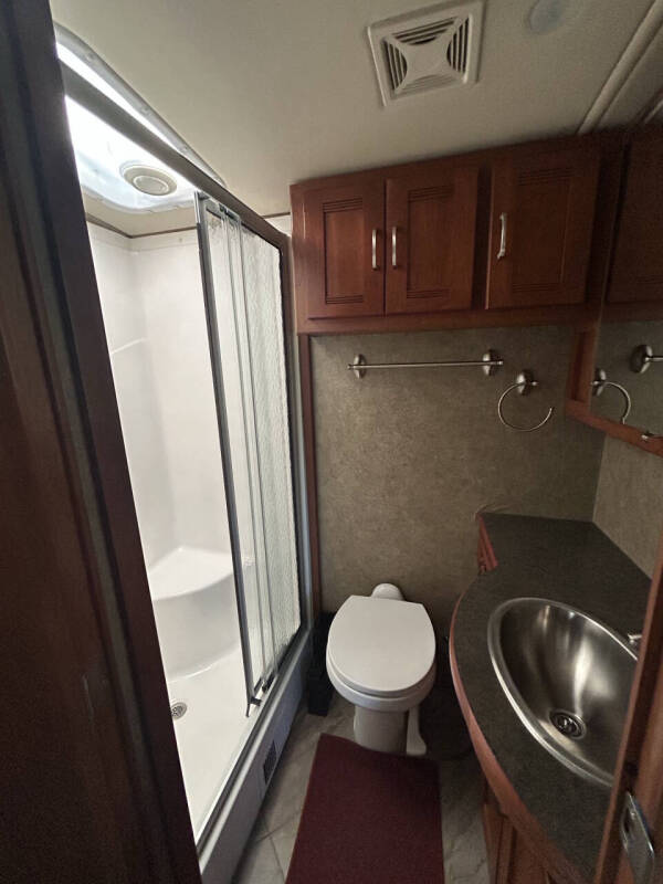 2016 Winnebago FORZA MOTORHOME