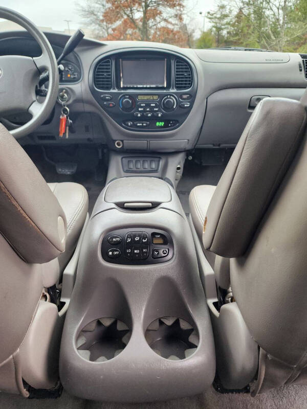 2006 Toyota Sequoia SR5