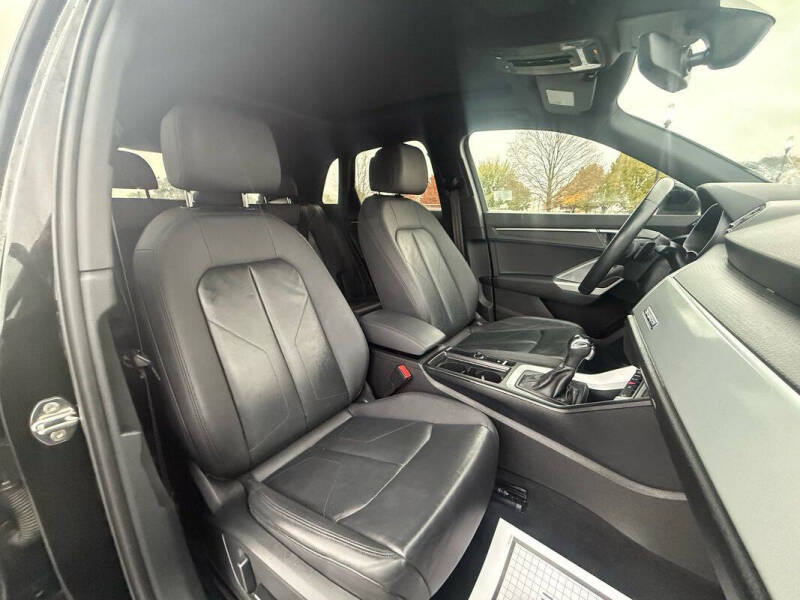 2021 Audi Q3 quattro S line Premium 45 TFSI