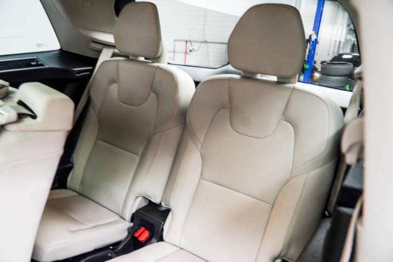 2023 Volvo XC90 B6 Plus Bright Theme 7P