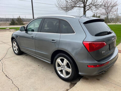 2012 Audi Q5 3.2 quattro Premium Plus