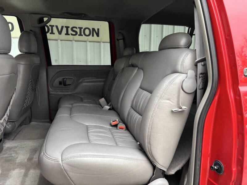 1999 Chevrolet Suburban C2500 LS