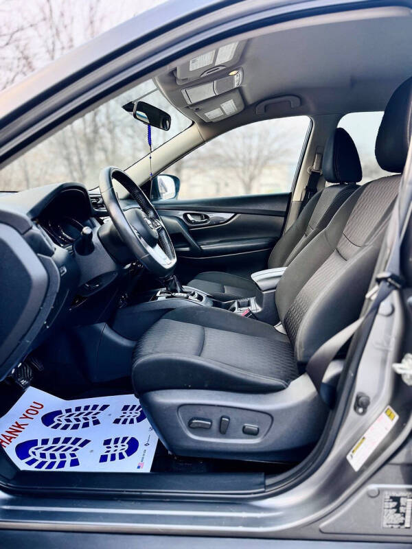 2017 Nissan Rogue SV