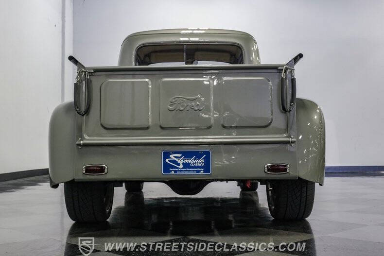 1951 Ford F-100