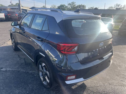 2021 Hyundai Venue Denim