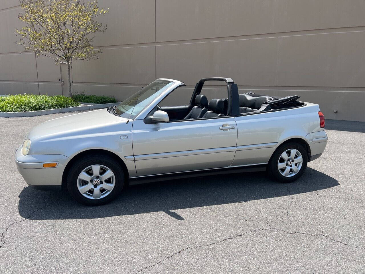 2001 Volkswagen Cabrio for sale at ZRV AUTO INC in Brea, CA