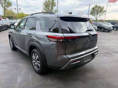 2026 Nissan Pathfinder SL