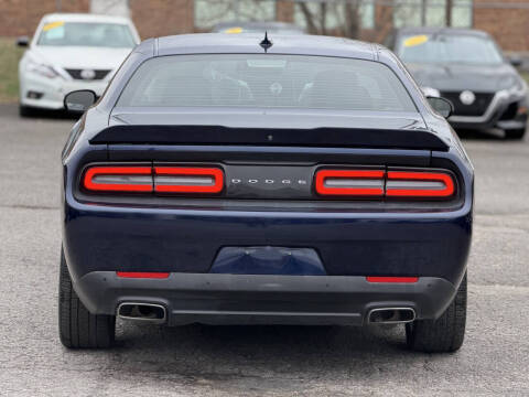 2015 Dodge Challenger SXT Plus
