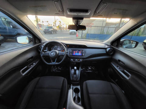 2023 Nissan Kicks S