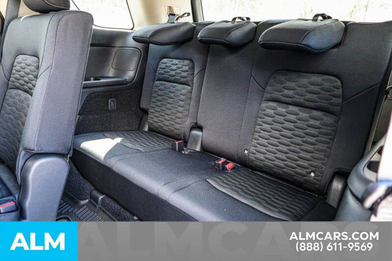 2025 Nissan Pathfinder S