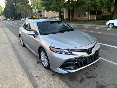 2018 Toyota Camry for sale at LG Auto Sales in Rancho Cordova CA