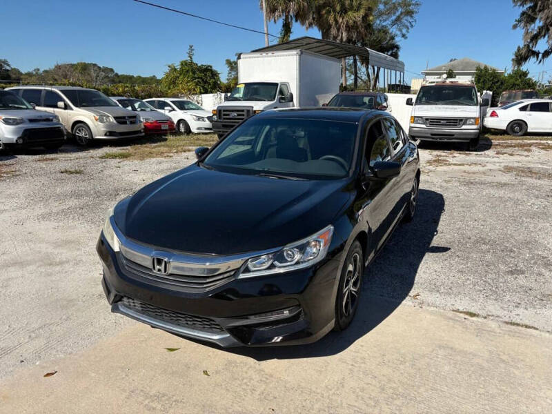 2017 Honda Accord LX's photo