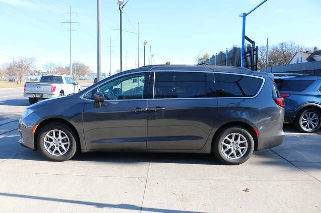 2020 Chrysler Voyager LXi