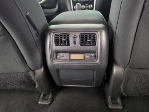 2017 Nissan Pathfinder SV