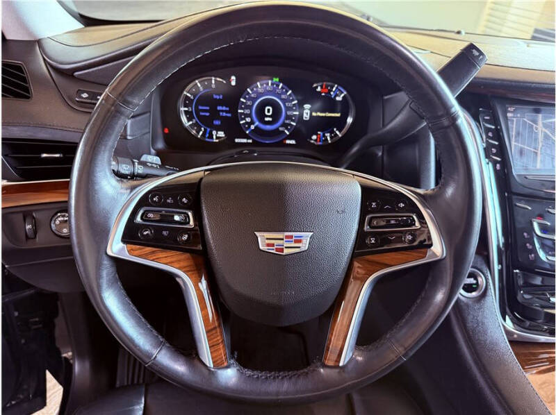 2017 Cadillac Escalade Luxury