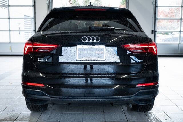 2019 Audi Q3 quattro S line Prem Plus 45 TFSI