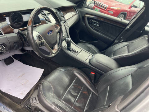 2016 Ford Taurus Limited