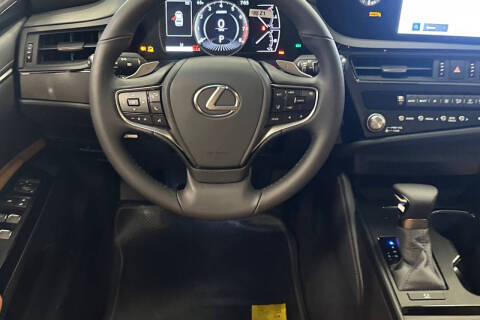 2025 Lexus ES 350