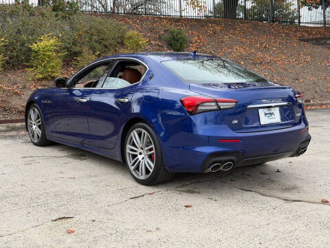 2022 Maserati Ghibli Modena Q4