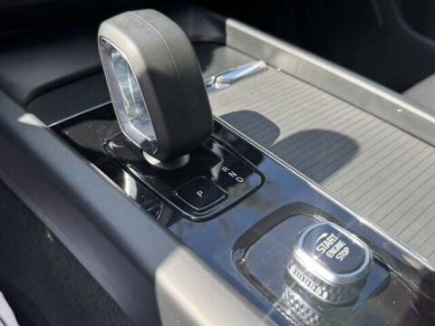 2023 Volvo XC60 B5 Core