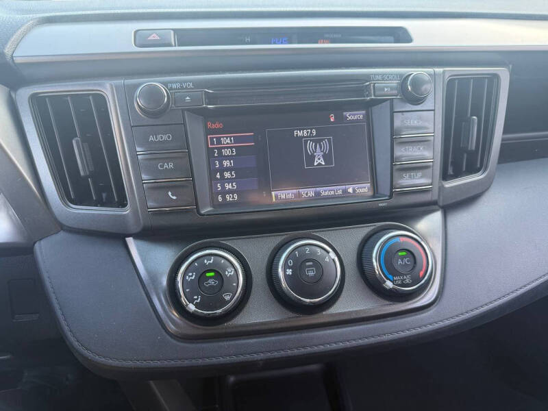 2015 Toyota RAV4 LE
