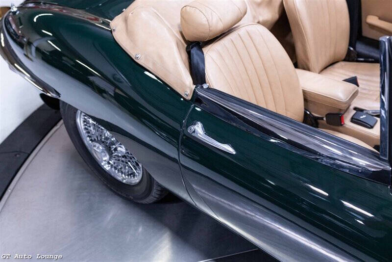 1970 Jaguar E-Type 35