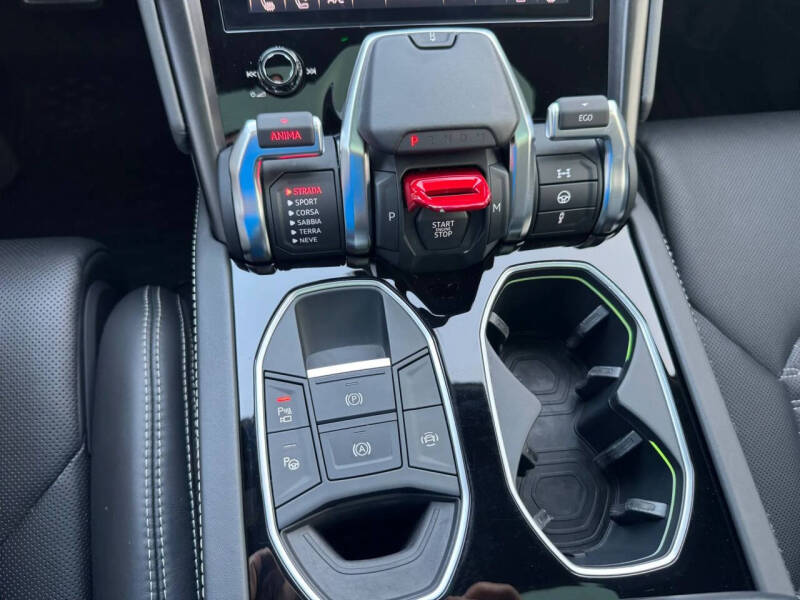 2022 Lamborghini Urus