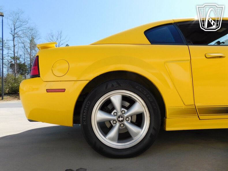 2004 Ford Mustang Mach 1 Premium