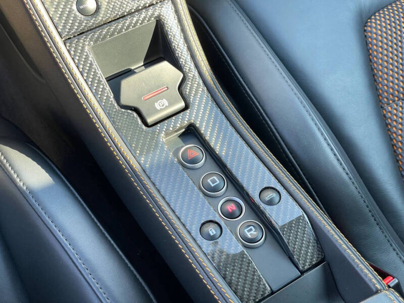 2012 McLaren MP4-12C
