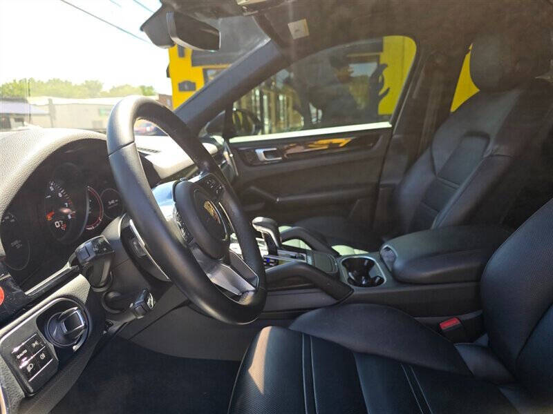 2020 Porsche Cayenne Coupe