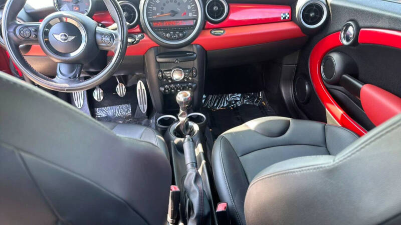 2011 MINI Cooper John Cooper Works