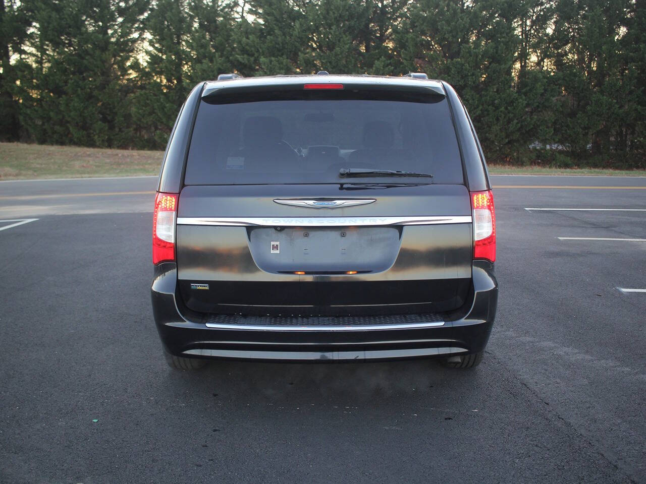 2015 Chrysler Town & Country Touring photo 10