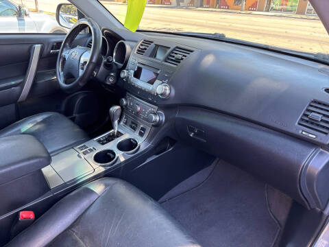 2012 Toyota Highlander SE
