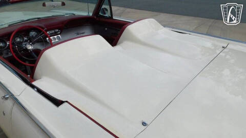 1962 Ford Thunderbird