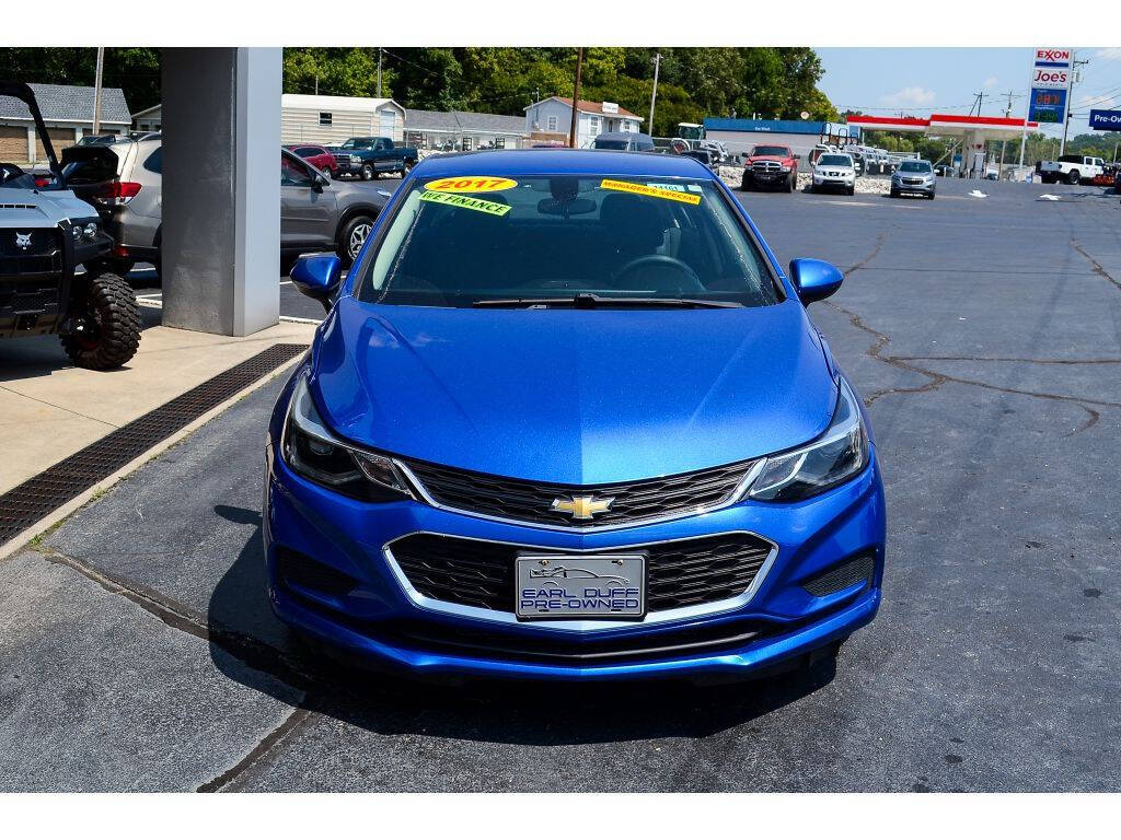 2017 Chevrolet Cruze for sale at EARL DUFF PRE-OWNED CENTER in Harriman, TN