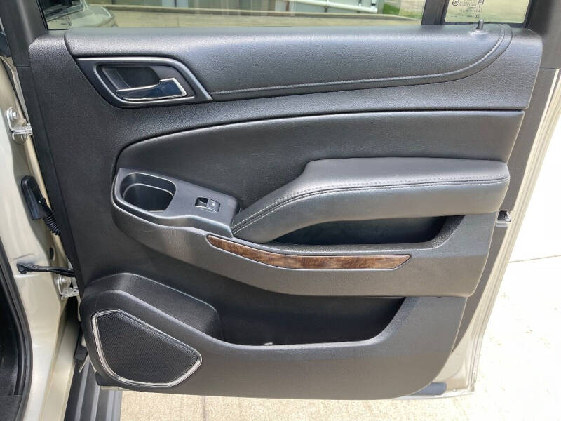 2017 Chevrolet Suburban LT