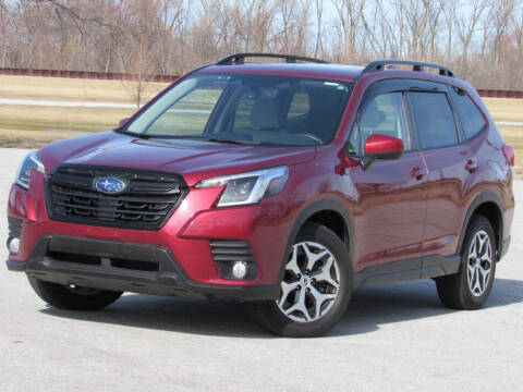 2022 Subaru Forester for sale at Highland Luxury in Highland IN