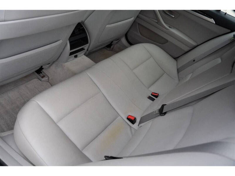 2012 BMW 5 Series 528i