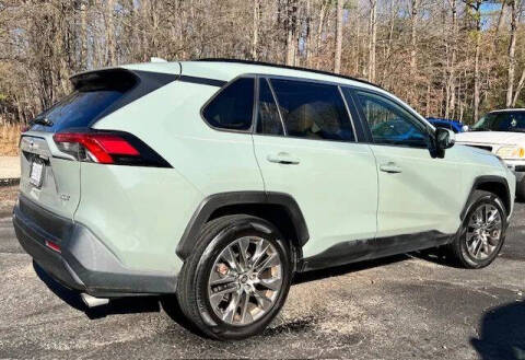 2020 Toyota RAV4 XLE Premium